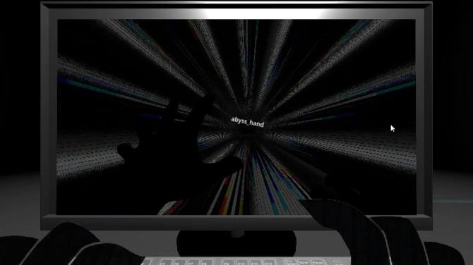 GLiTCHiA 